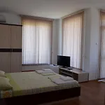 Georgievi 3*