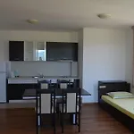 Georgievi בית הארחה 3*