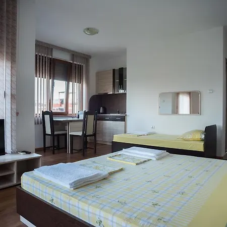 Konukevi Georgievi 3*